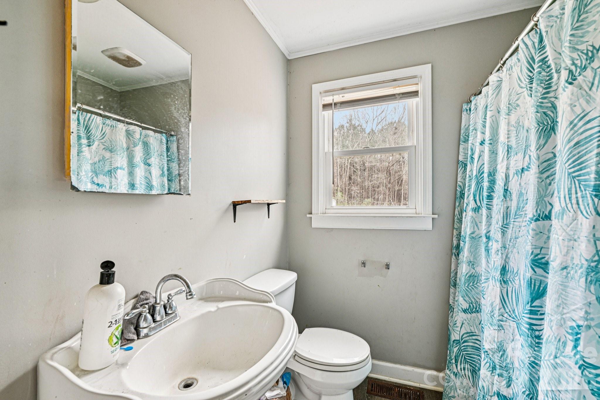 607 Westway Drive — Gastonia