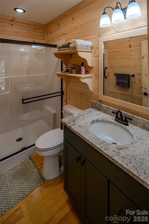 225 Oak Road — Beech Mountain