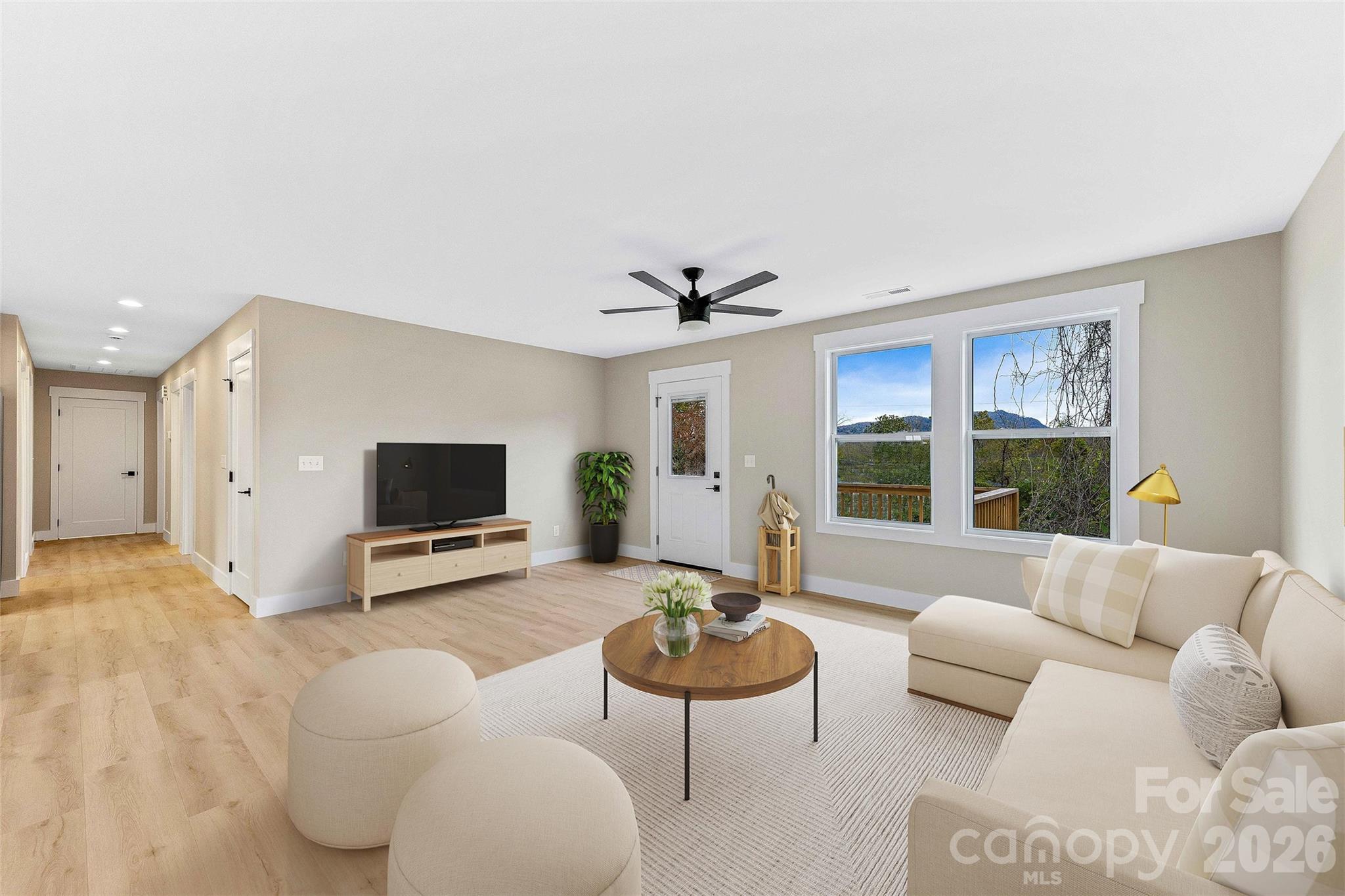 662 Beehive Road — Hendersonville