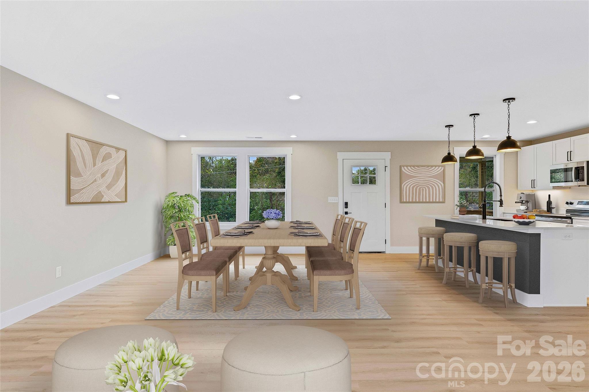 662 Beehive Road — Hendersonville