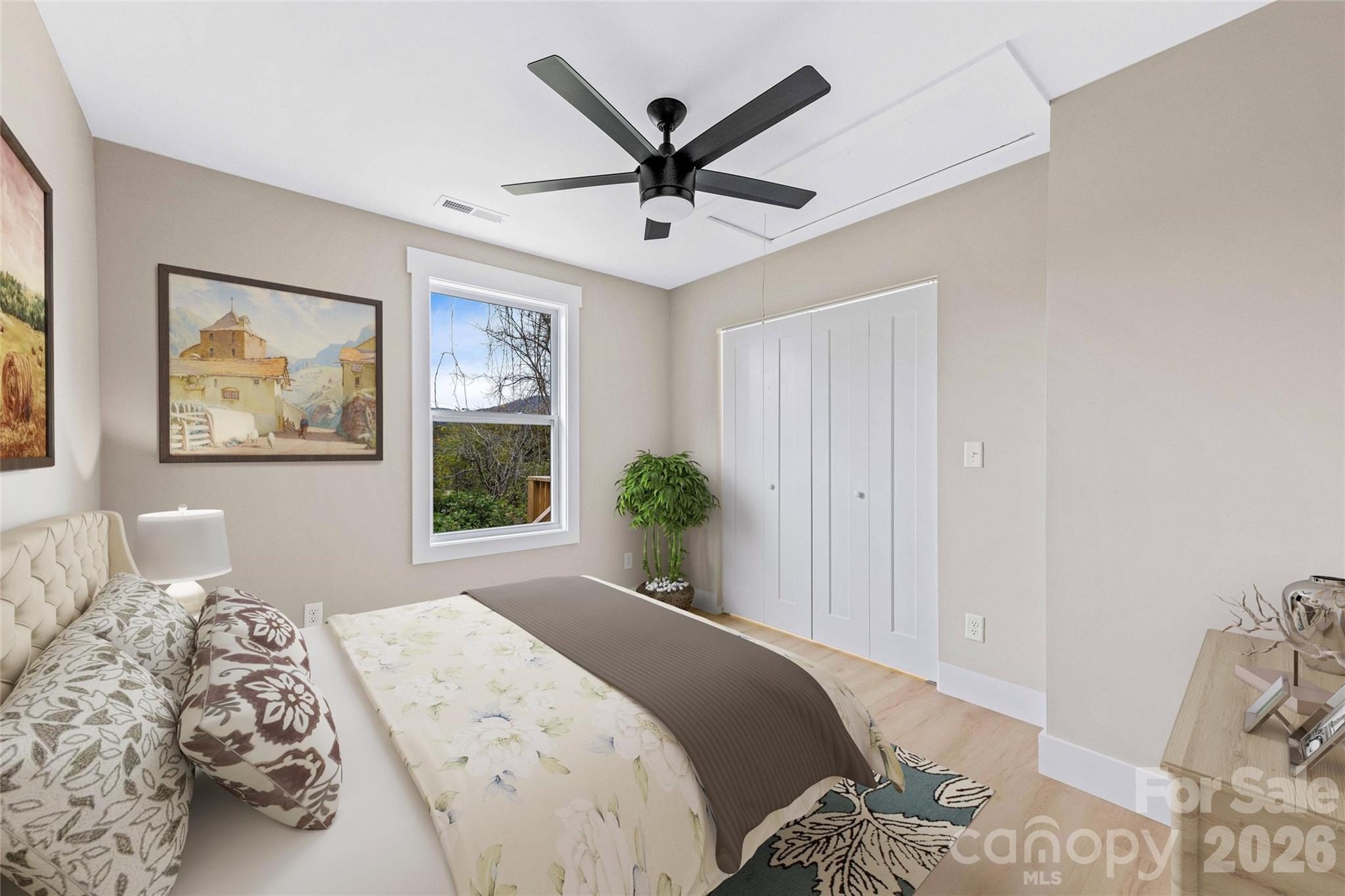 662 Beehive Road — Hendersonville