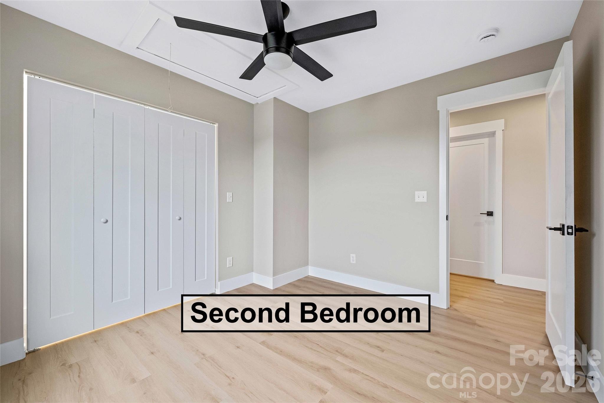 662 Beehive Road — Hendersonville