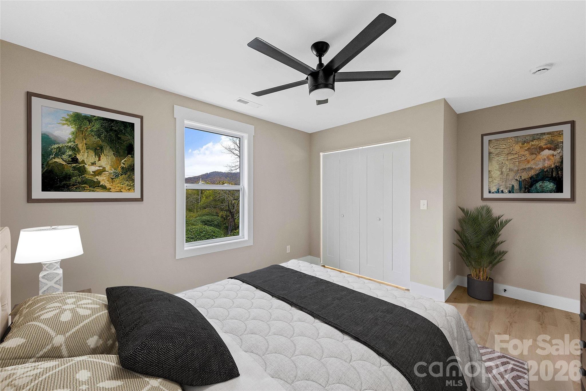 662 Beehive Road — Hendersonville