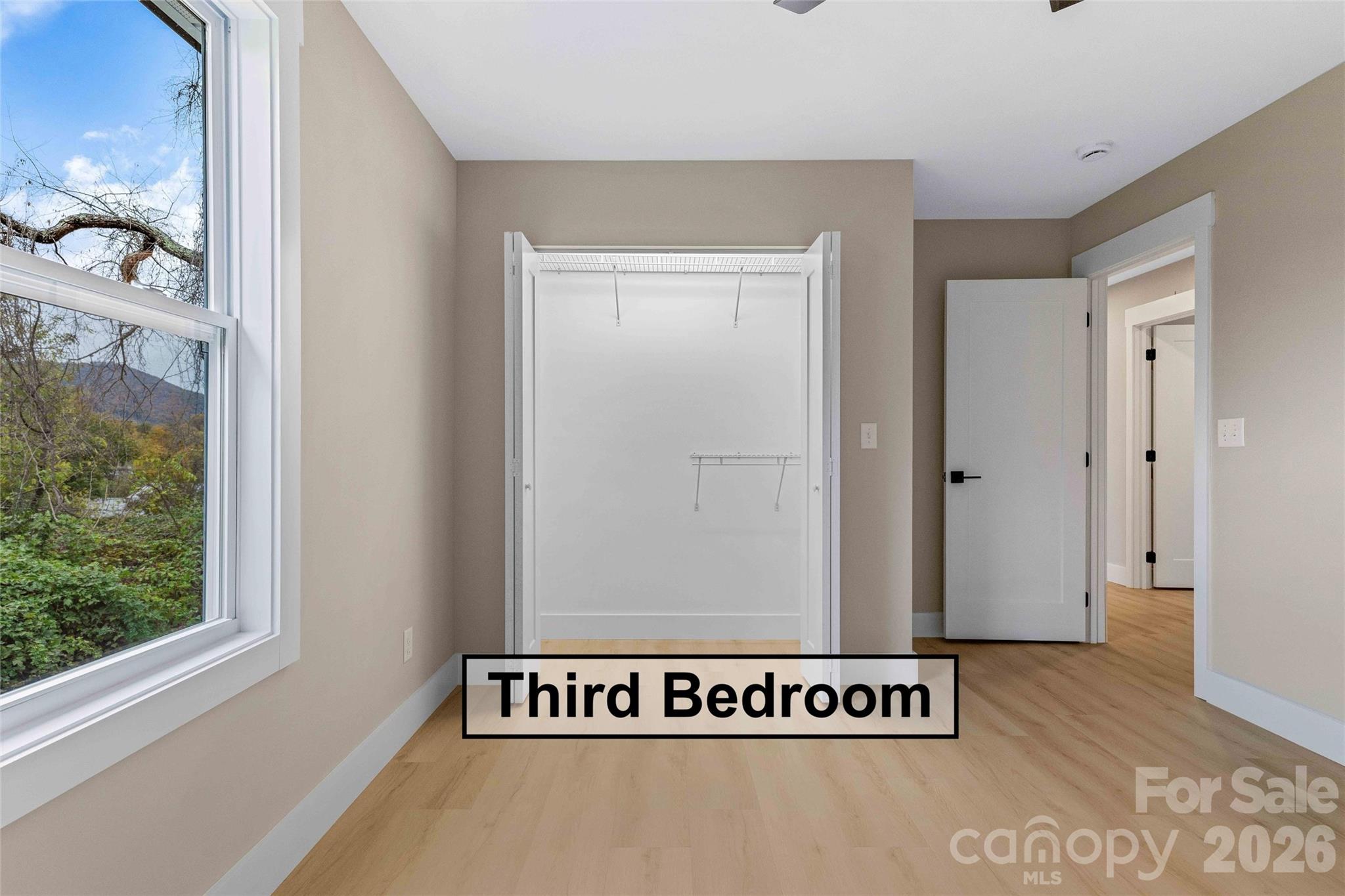 662 Beehive Road — Hendersonville