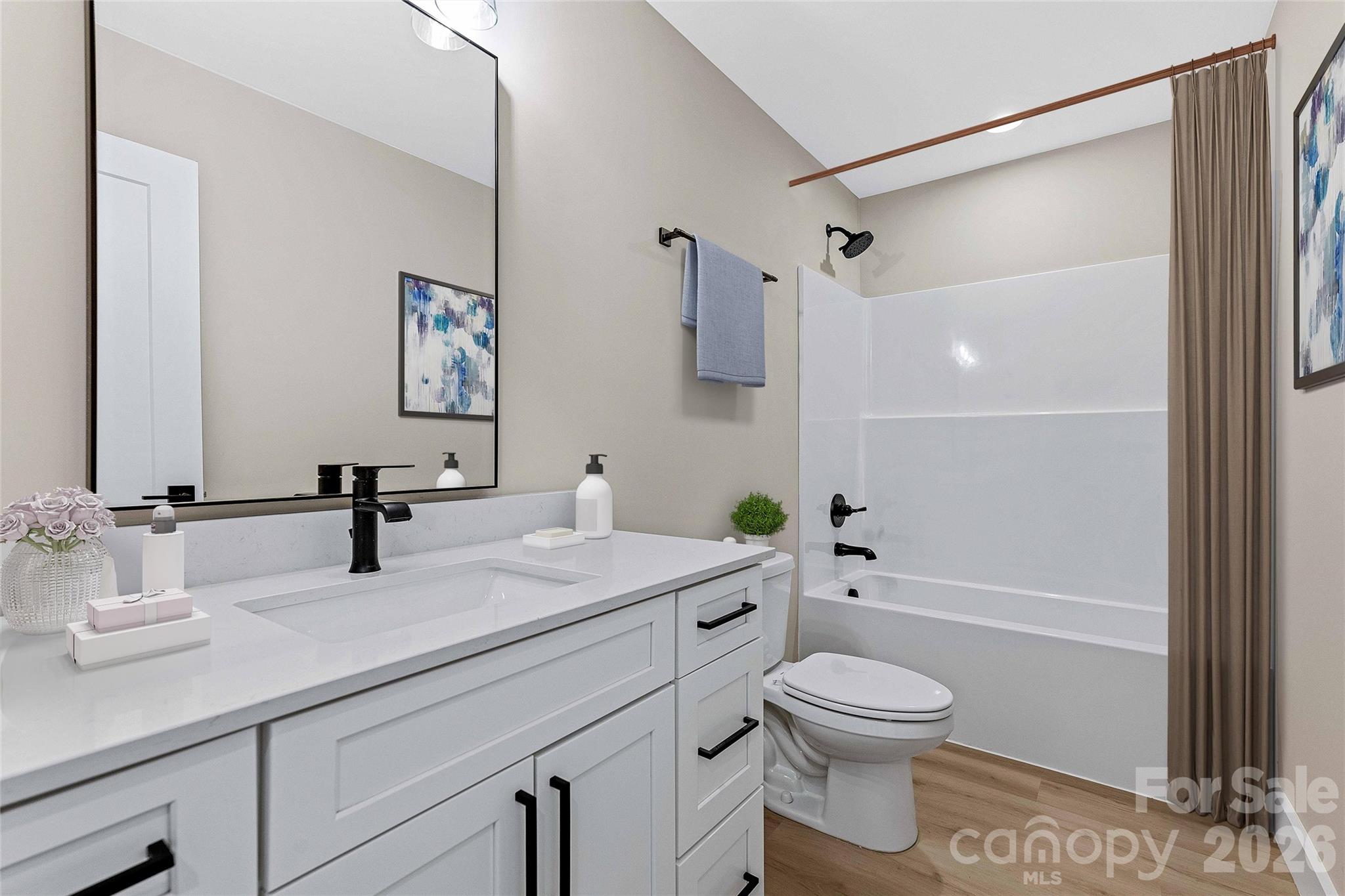 662 Beehive Road — Hendersonville