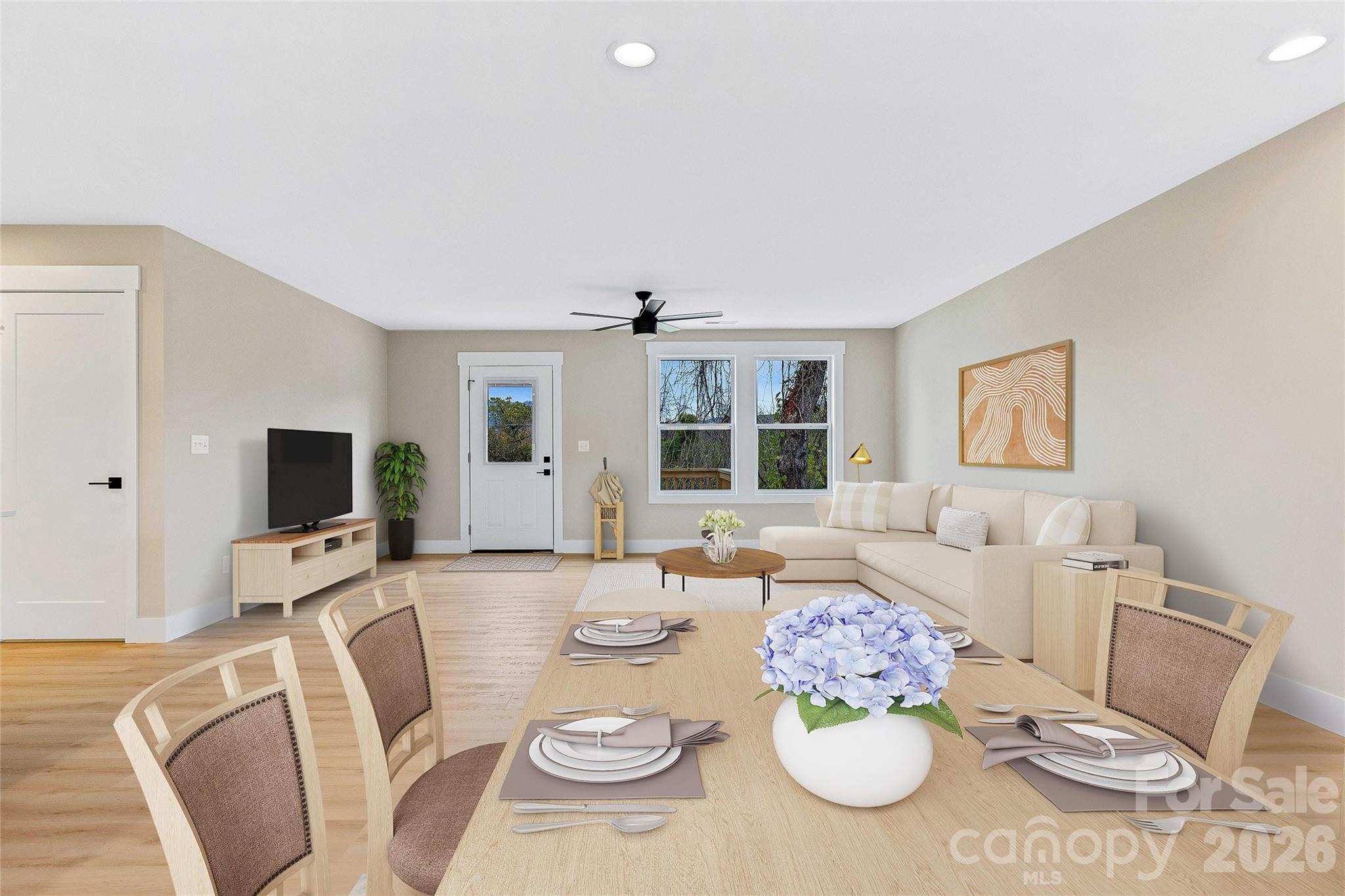 662 Beehive Road — Hendersonville