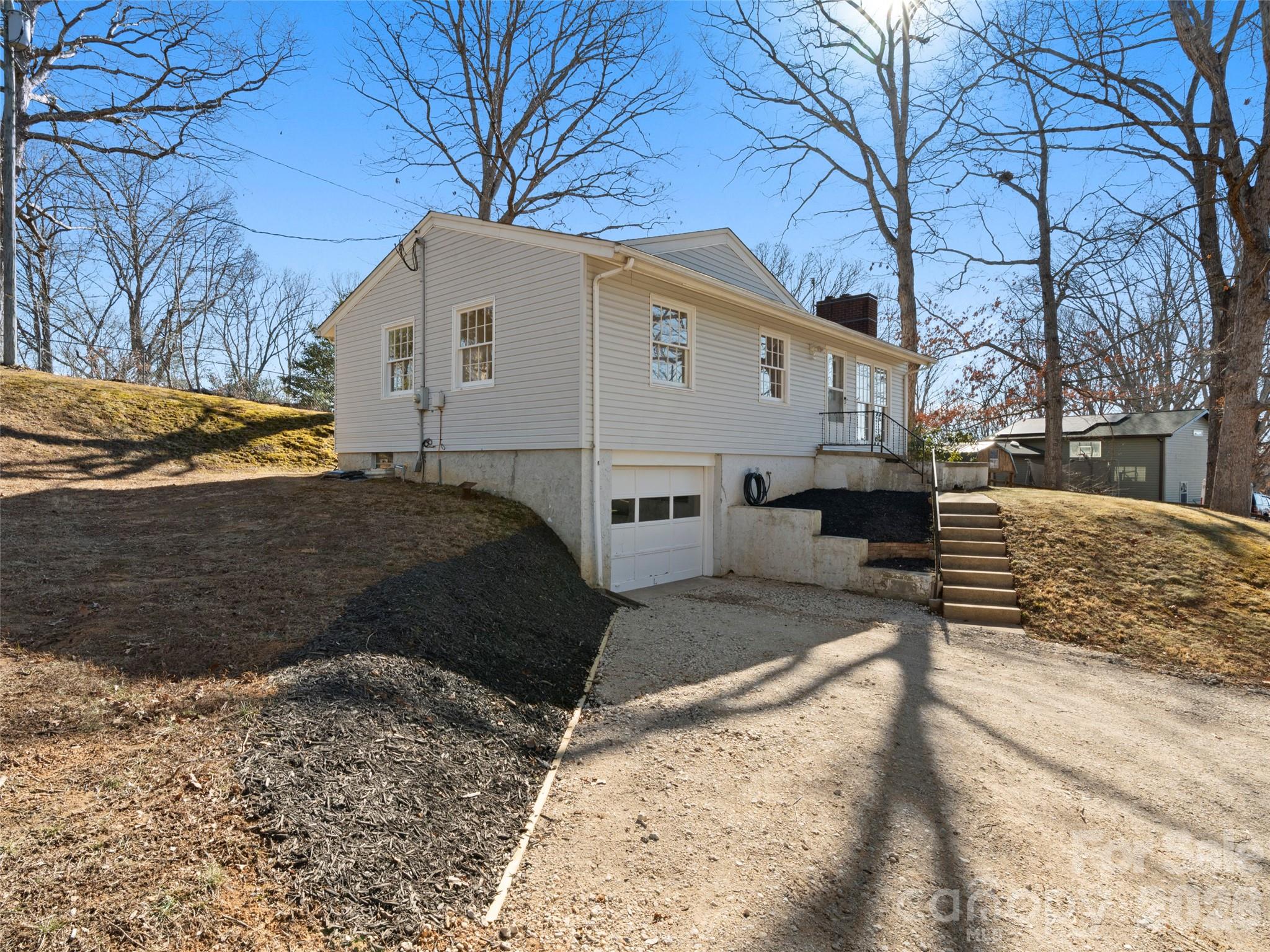 76 Maple Springs Road — Asheville