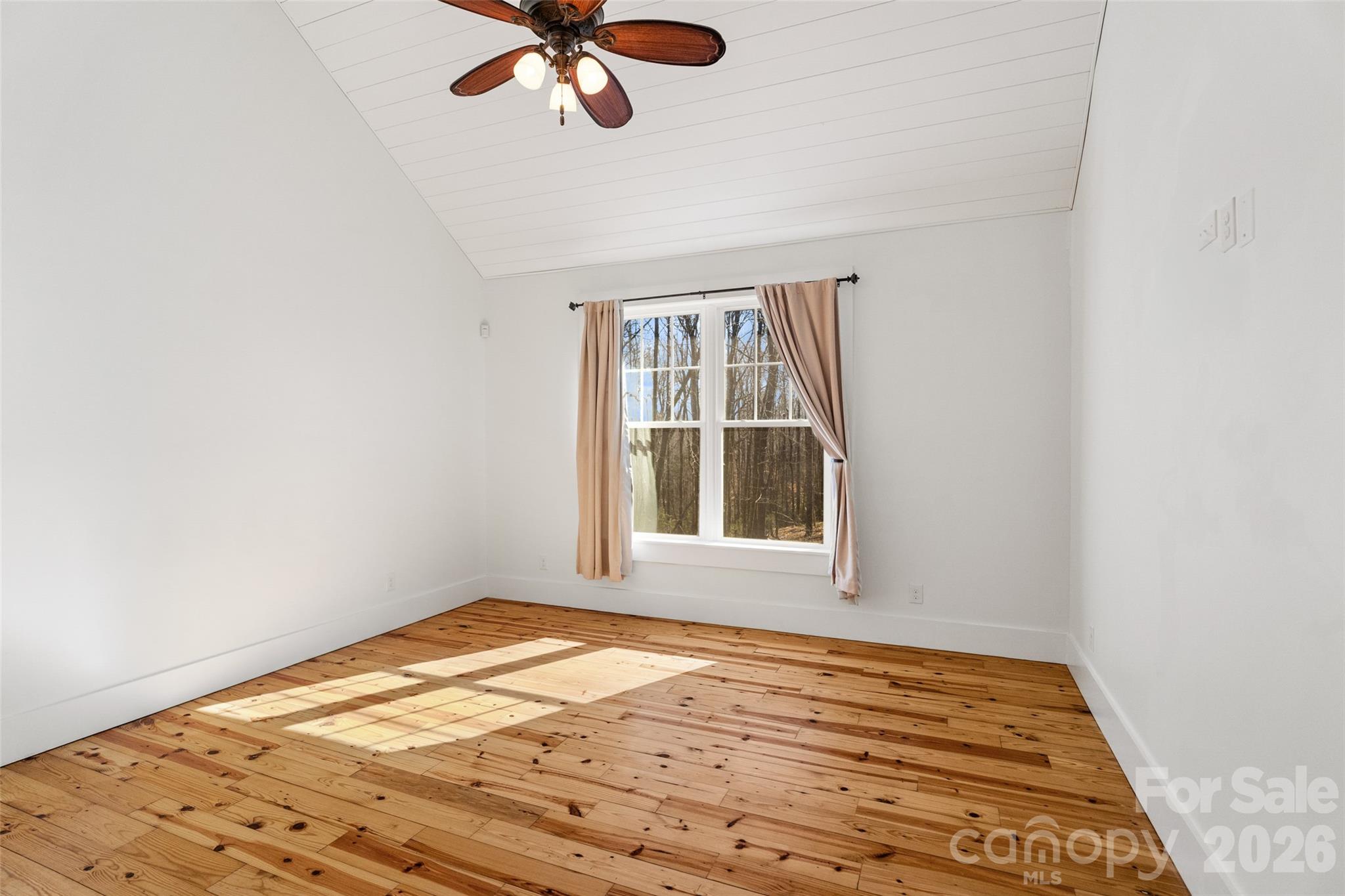 2370 Killian Road — Edgemoor
