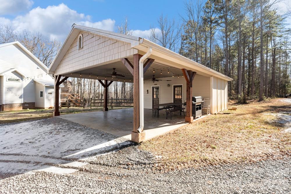 2370 Killian Road — Edgemoor