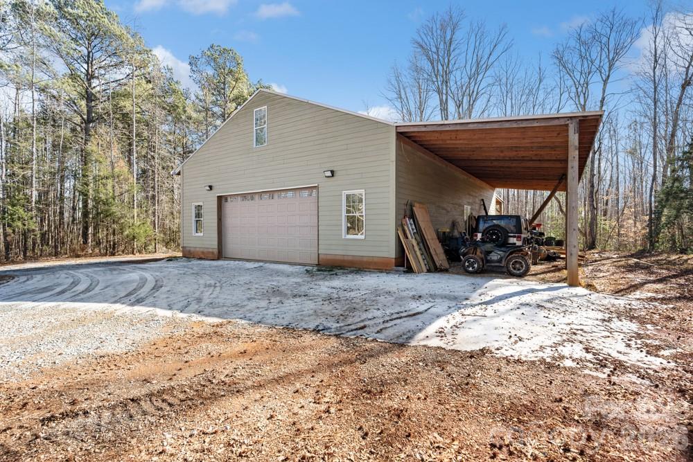 2370 Killian Road — Edgemoor
