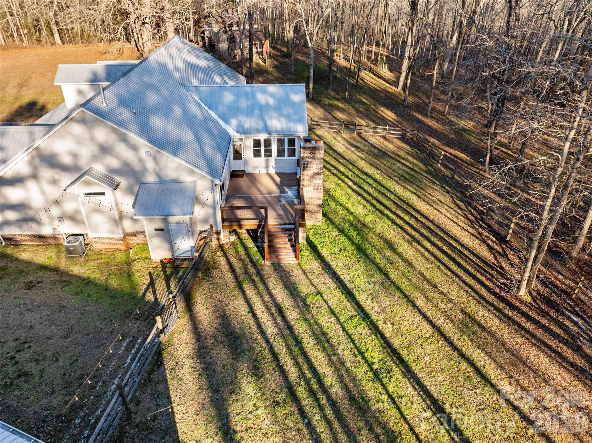 2370 Killian Road — Edgemoor