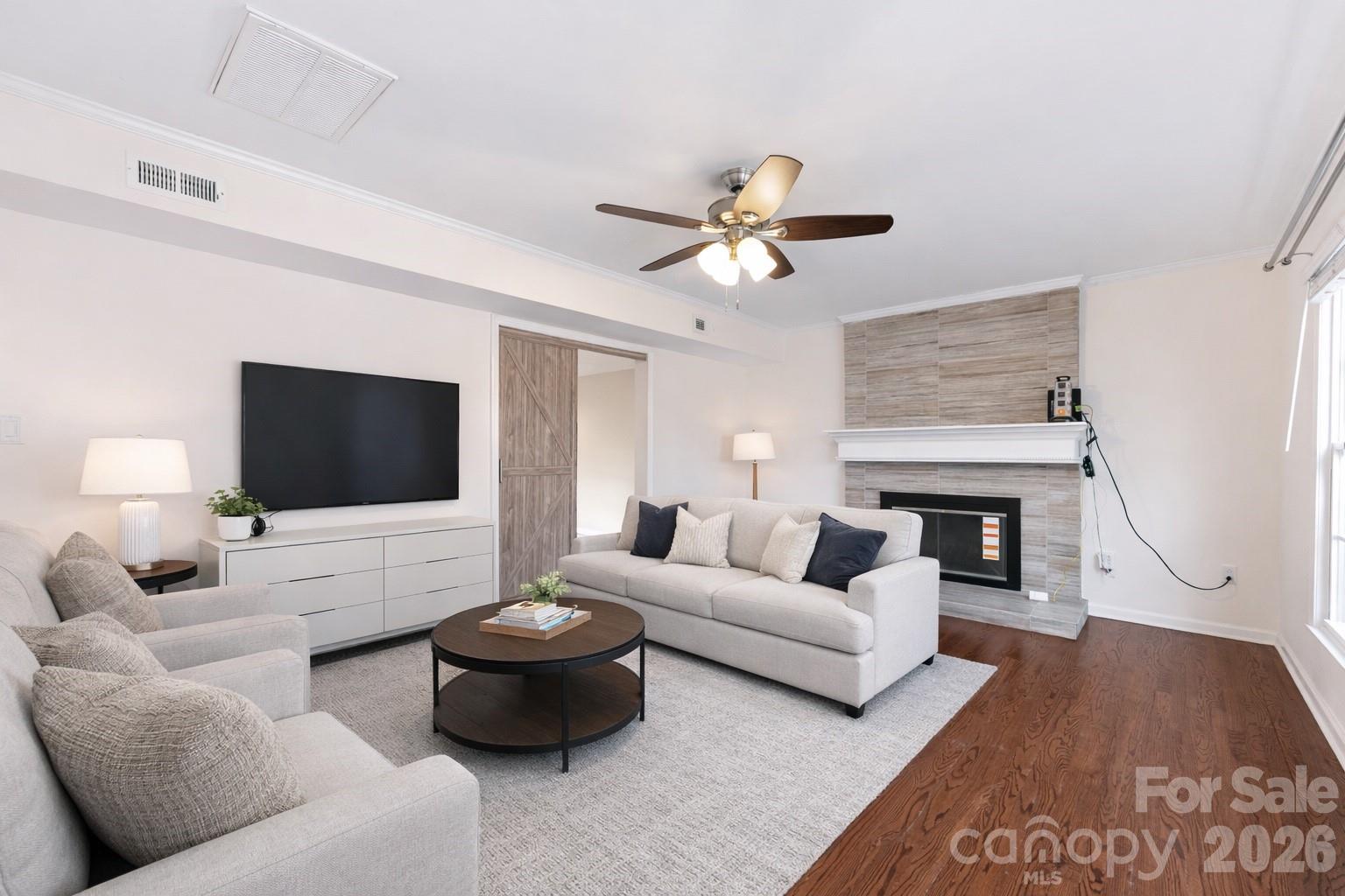2240 Lawton Bluff Road — Charlotte