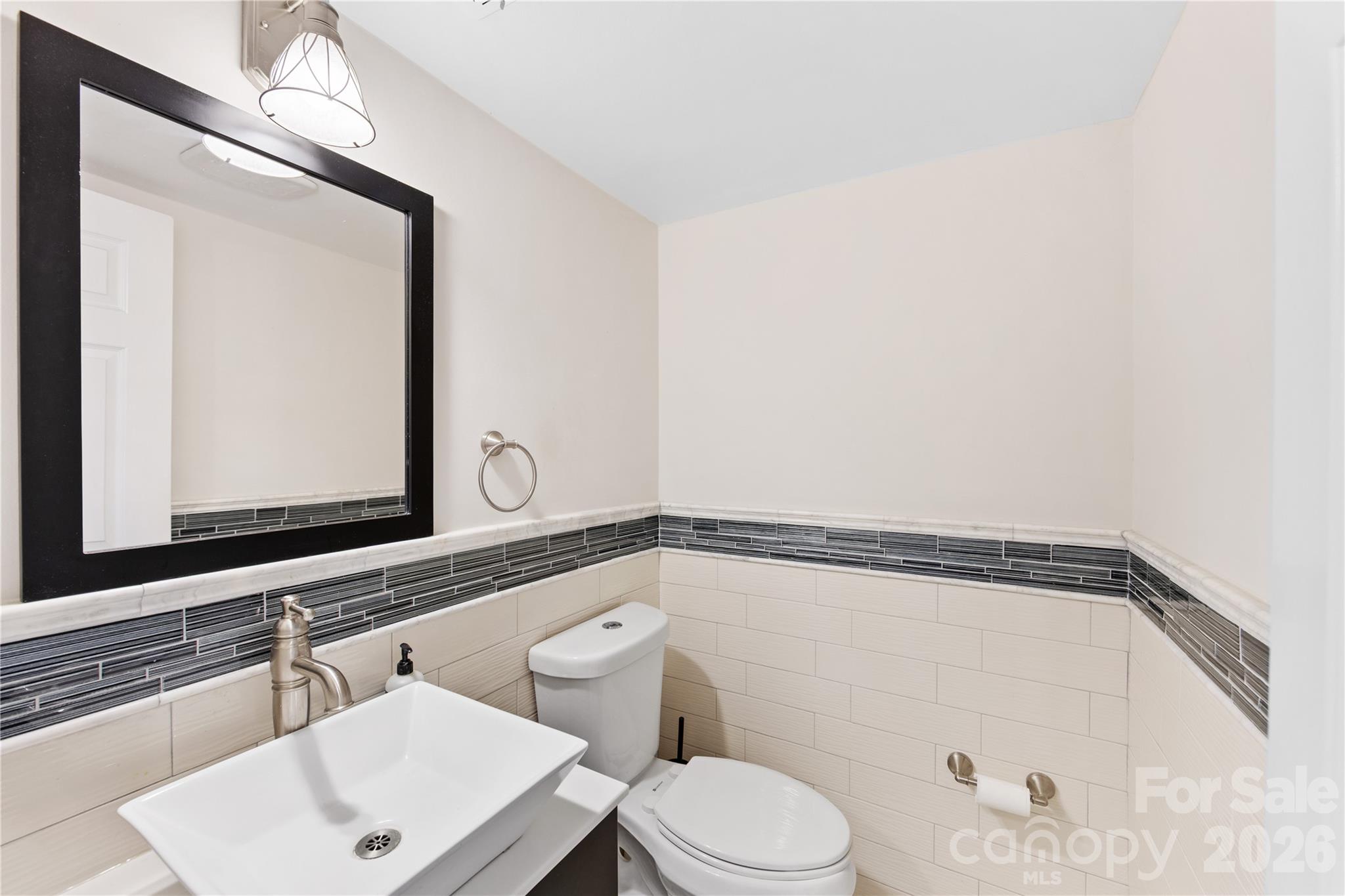 2240 Lawton Bluff Road — Charlotte