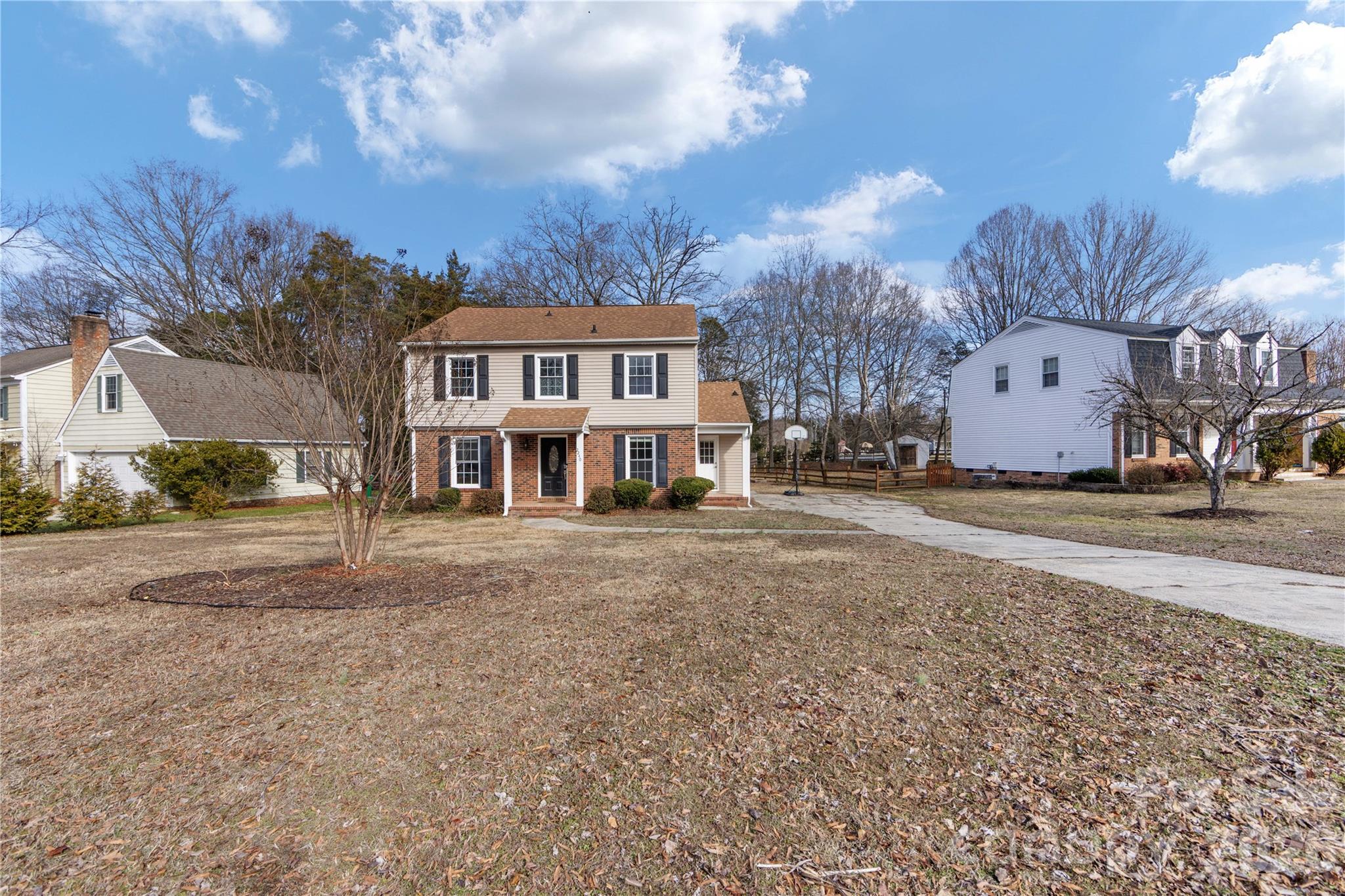 2240 Lawton Bluff Road — Charlotte