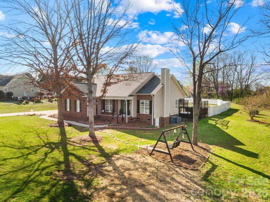 105 Laura Court — Cherryville
