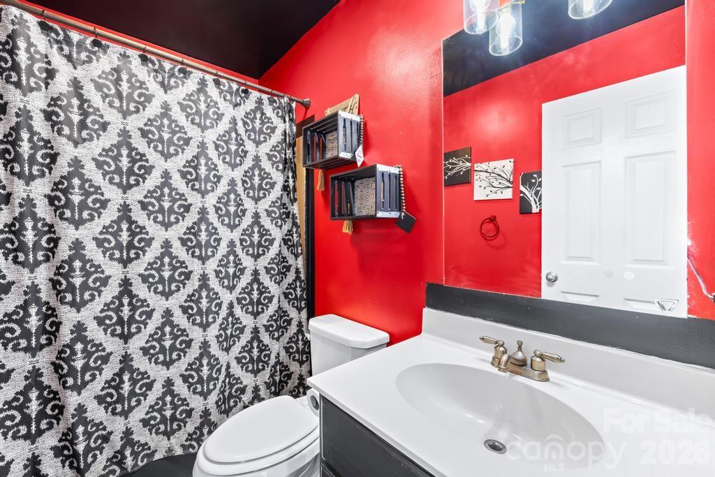 105 Laura Court — Cherryville