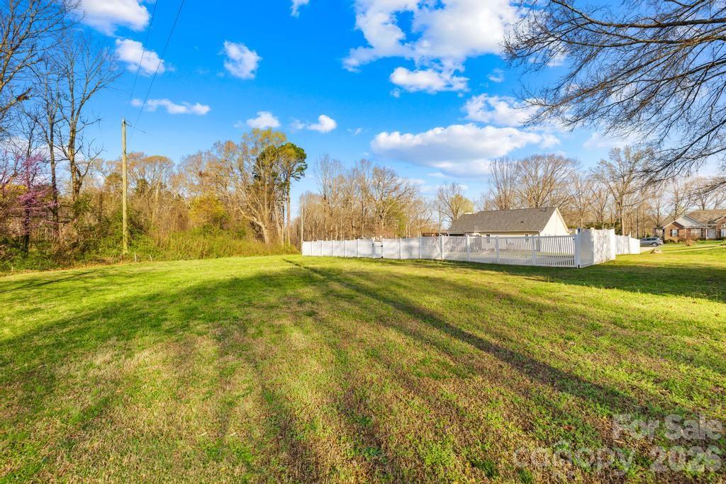 105 Laura Court — Cherryville