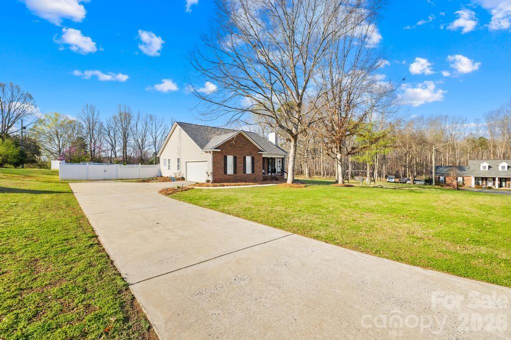 105 Laura Court — Cherryville