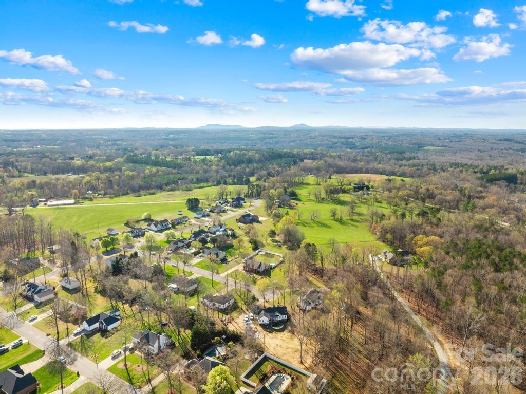 105 Laura Court — Cherryville