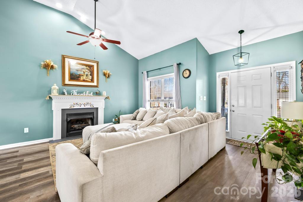 105 Laura Court — Cherryville