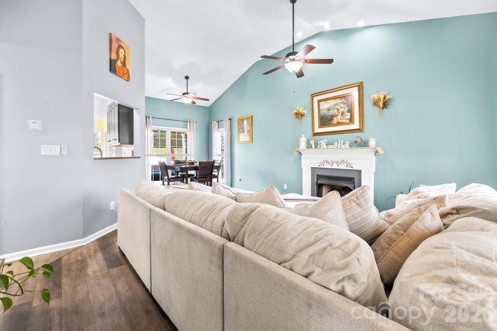 105 Laura Court — Cherryville