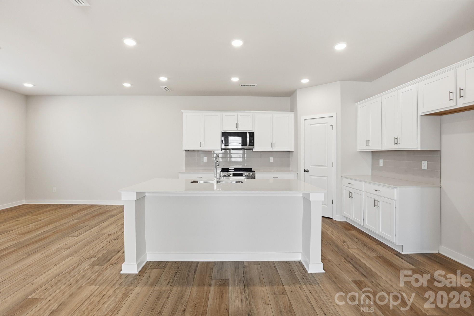 231 Bezelle Avenue — York