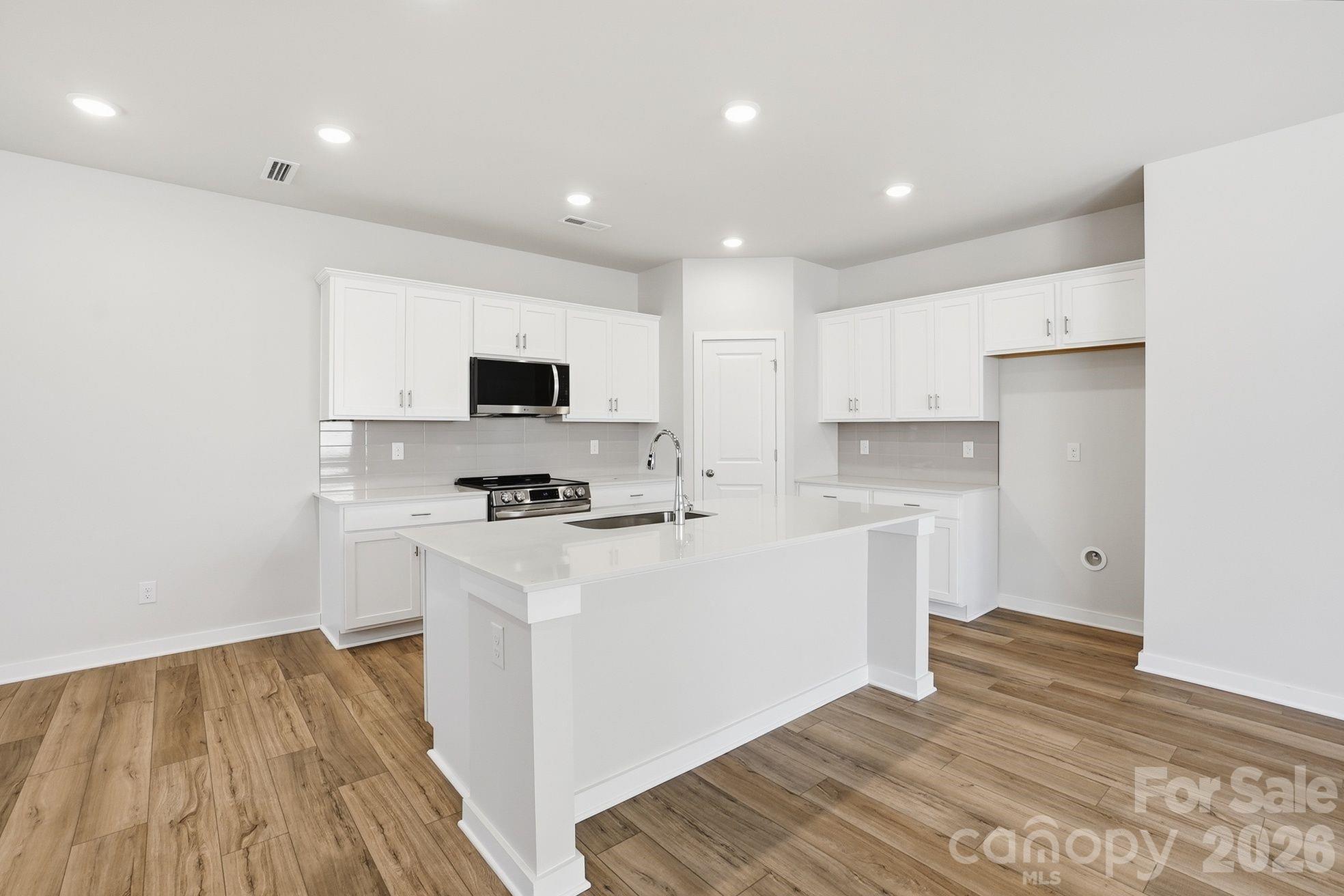 231 Bezelle Avenue — York