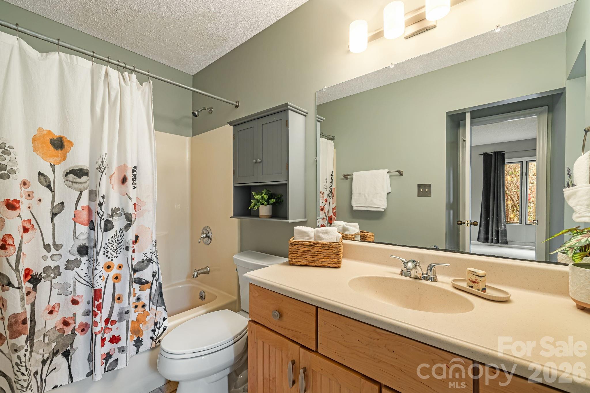 45 Windward Drive — Asheville