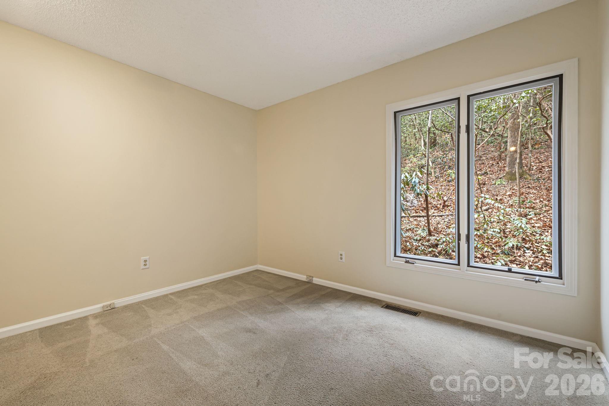 45 Windward Drive — Asheville