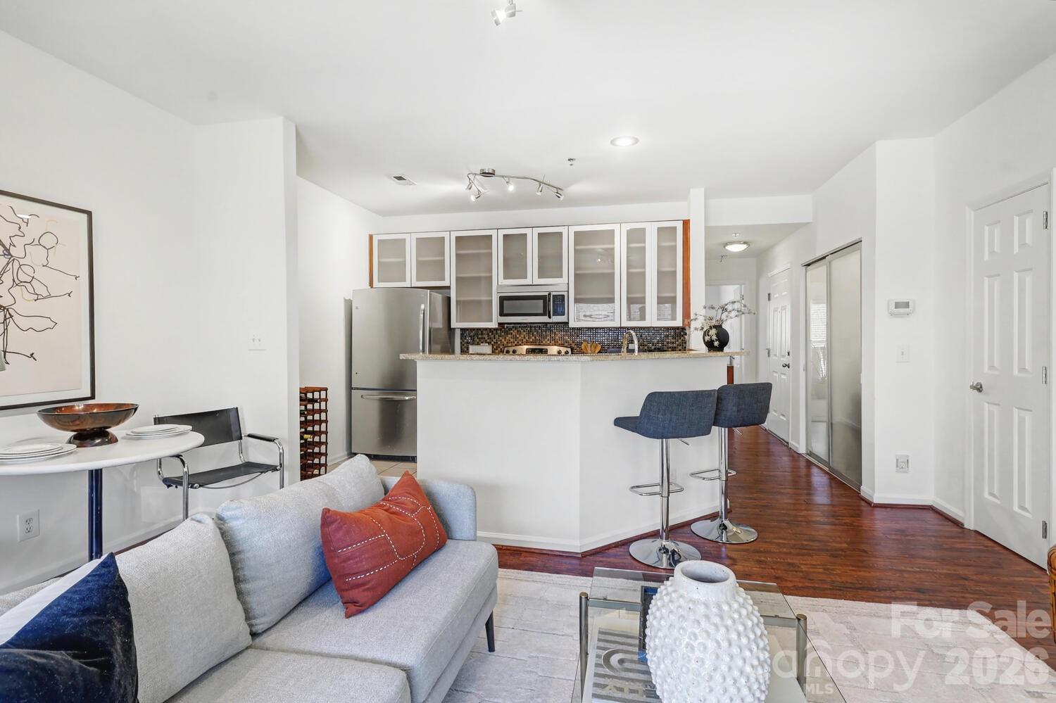 525 N Graham Street #3B — Charlotte