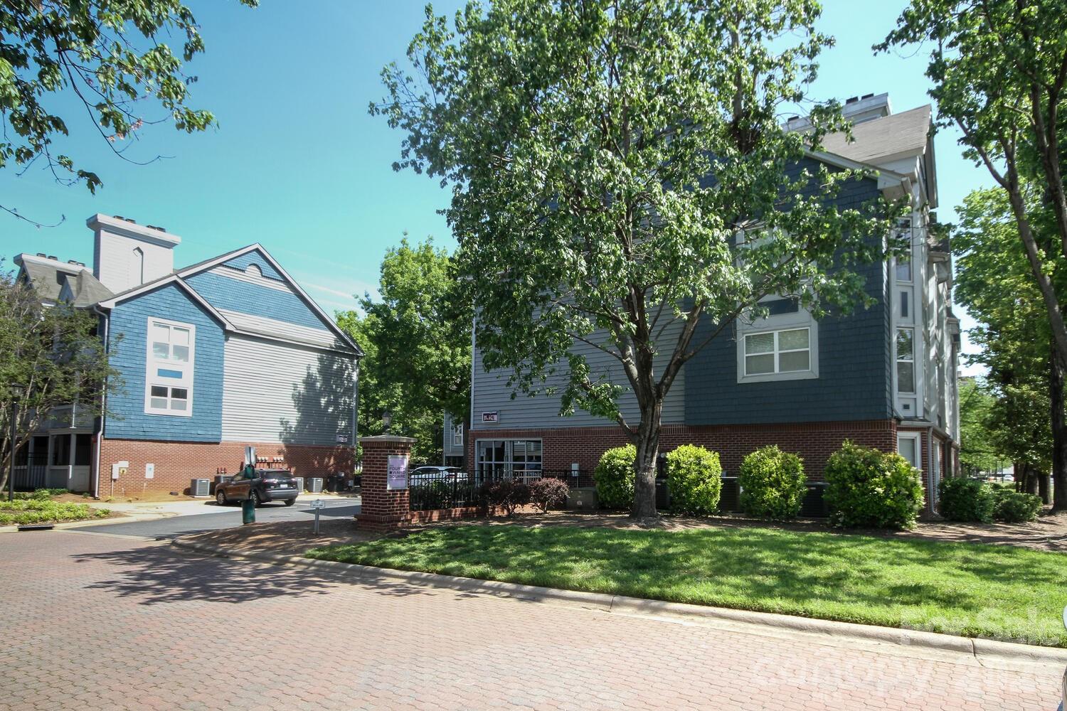 525 N Graham Street #3B — Charlotte