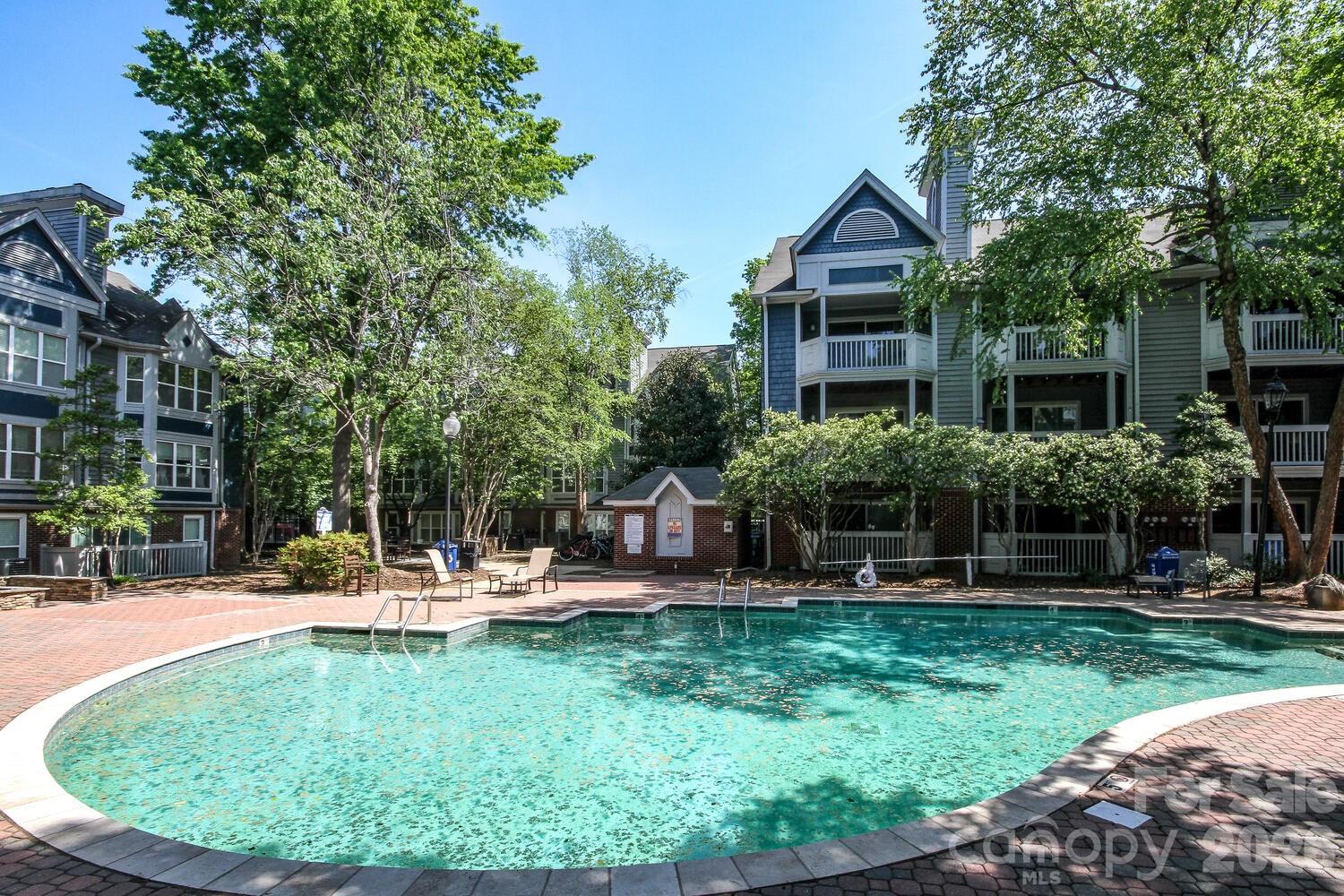 525 N Graham Street #3B — Charlotte