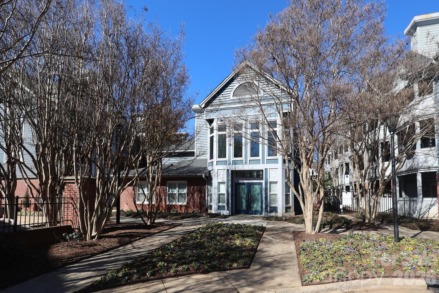 525 N Graham Street #3B — Charlotte