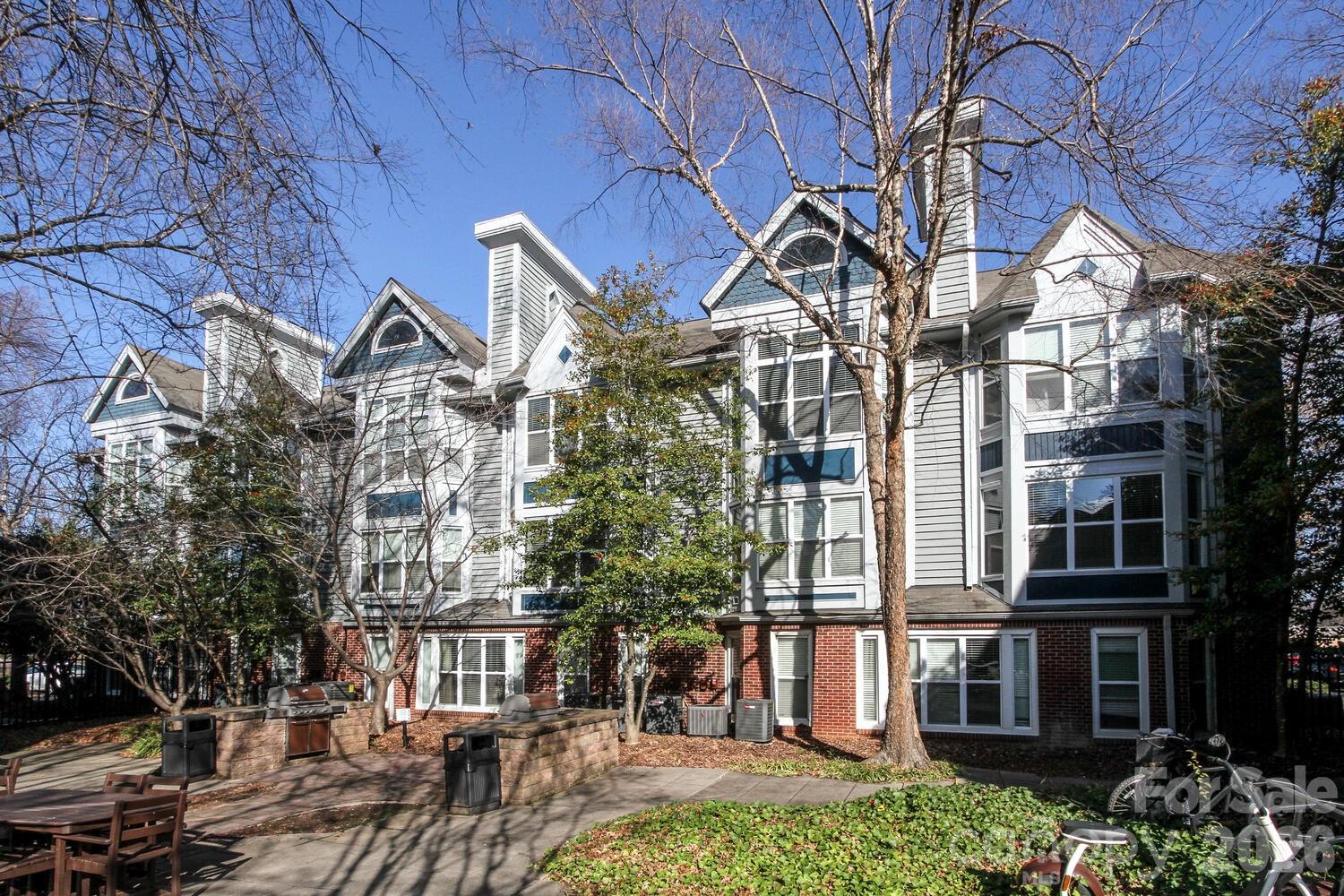 525 N Graham Street #3B — Charlotte