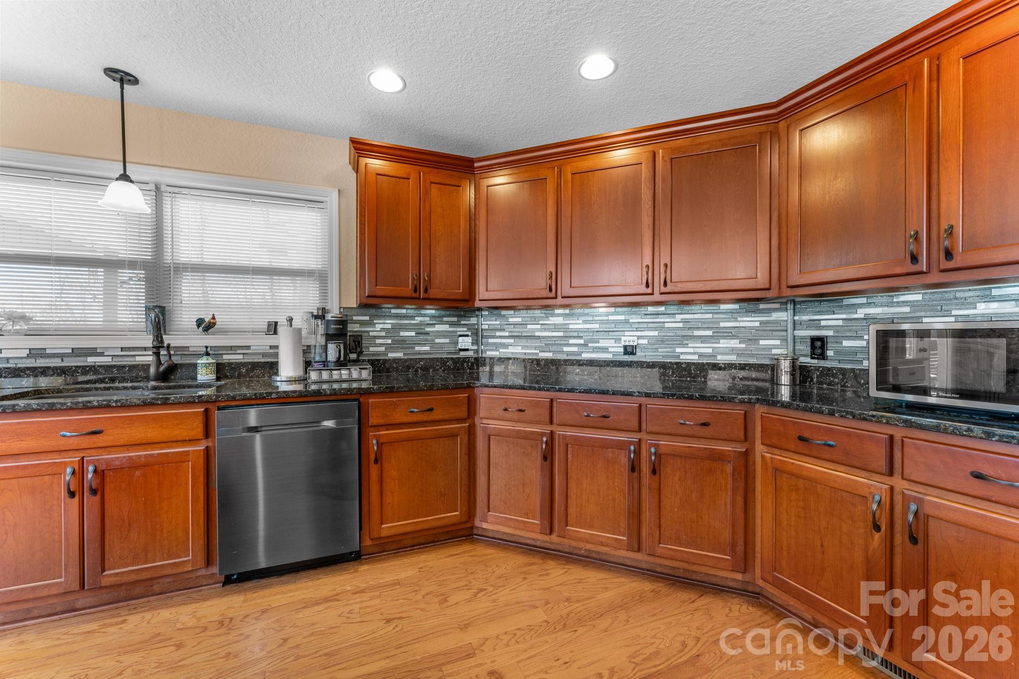 790 Moonlight Trail — Bryson City