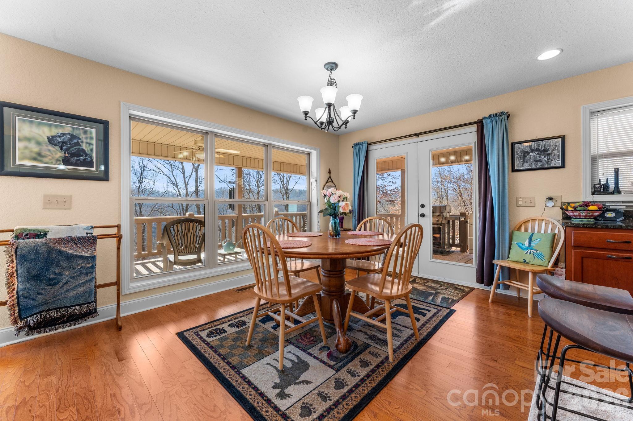 790 Moonlight Trail — Bryson City