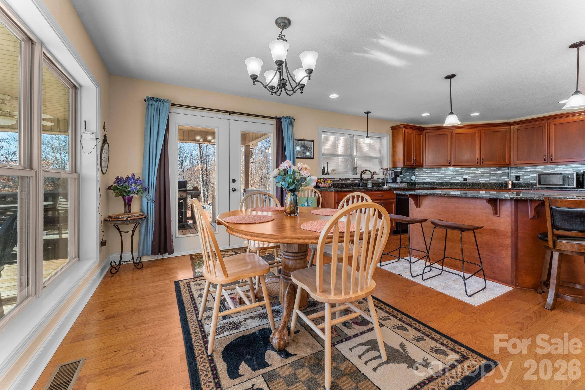 790 Moonlight Trail — Bryson City