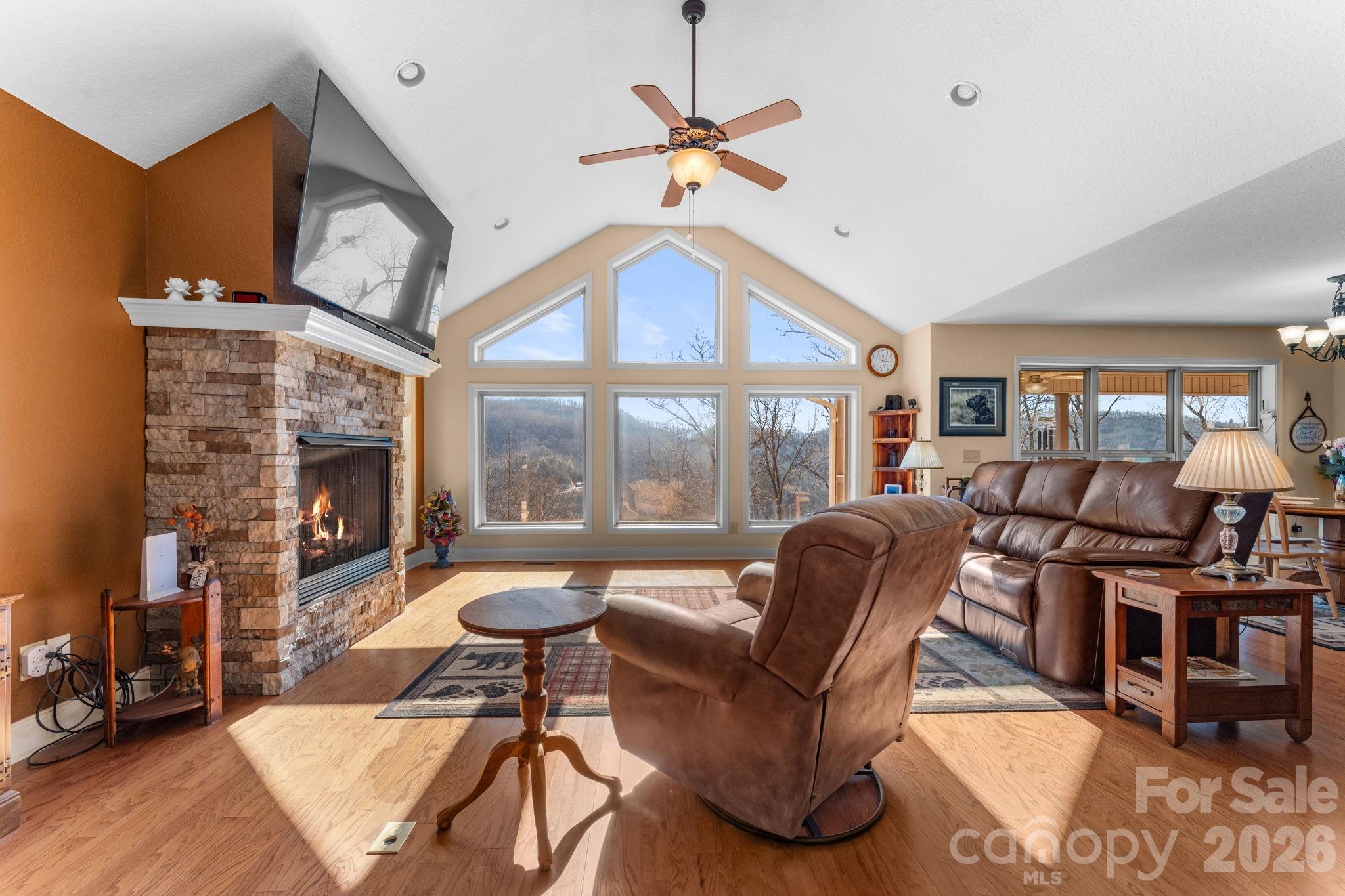 790 Moonlight Trail — Bryson City
