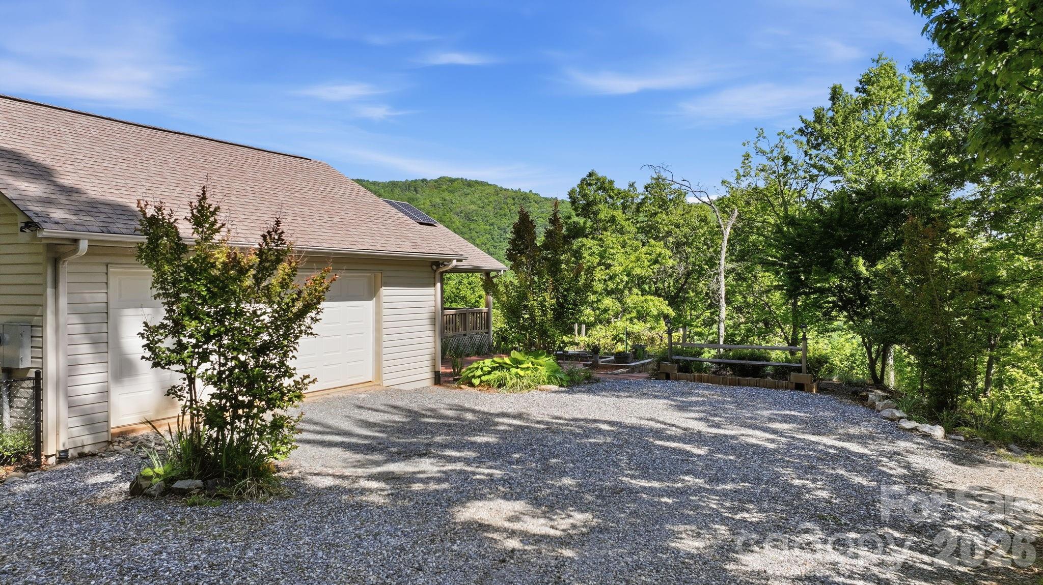 790 Moonlight Trail — Bryson City