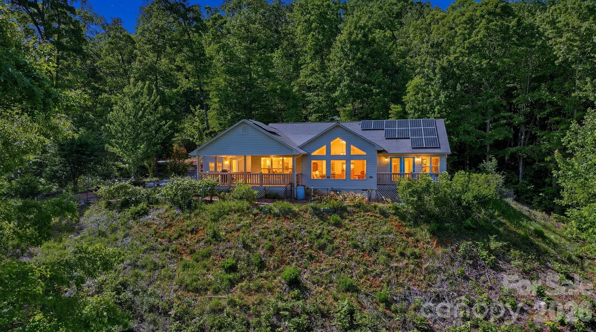 790 Moonlight Trail — Bryson City