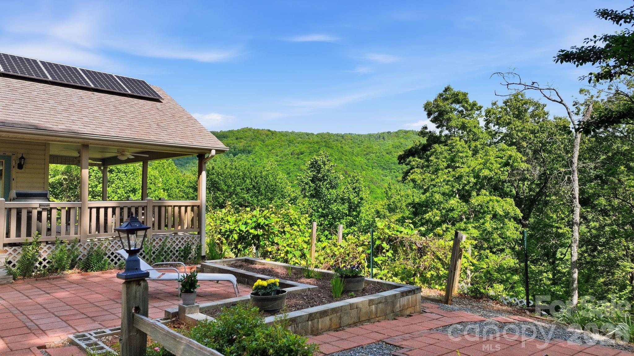 790 Moonlight Trail — Bryson City