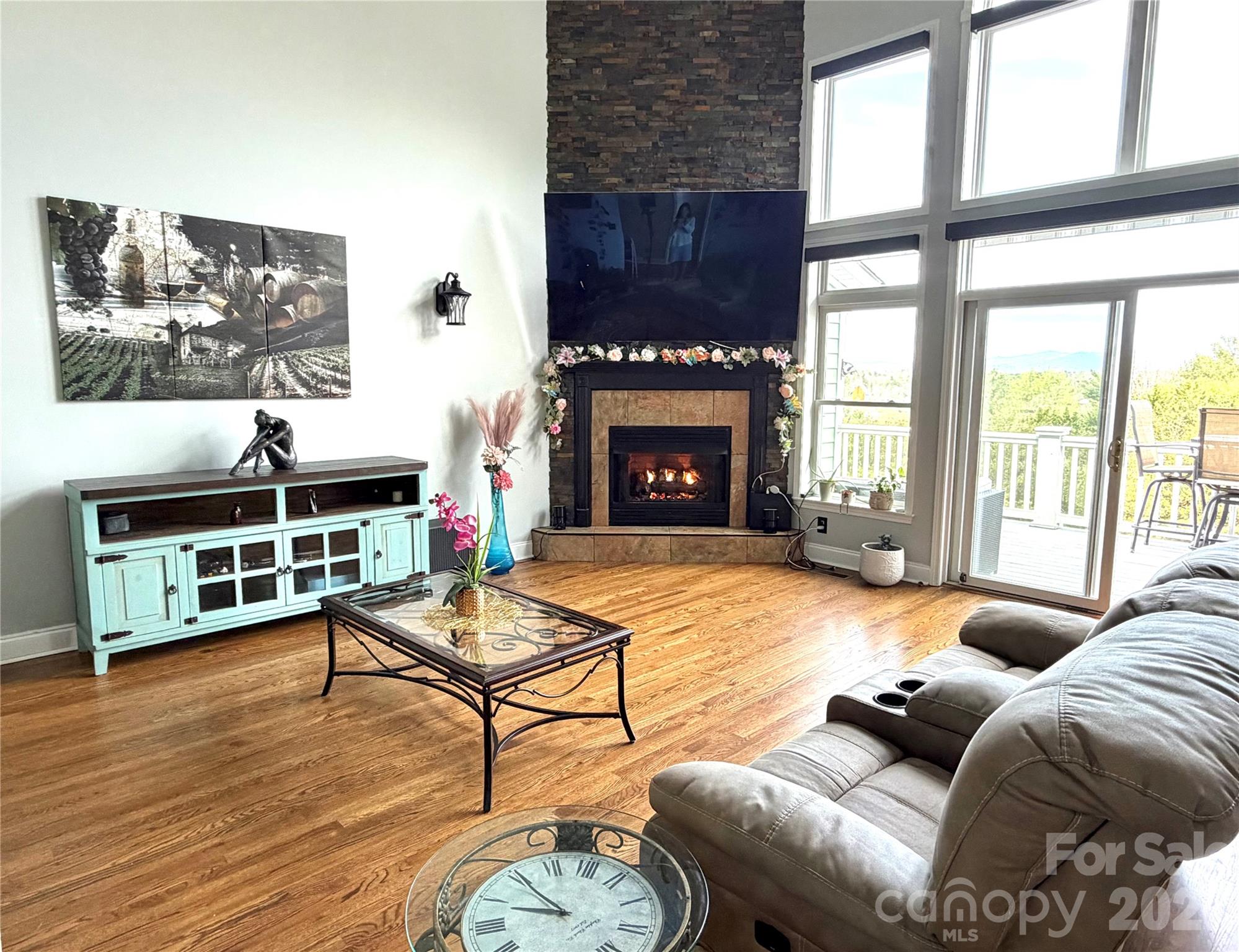 5 Gemini Heights — Weaverville