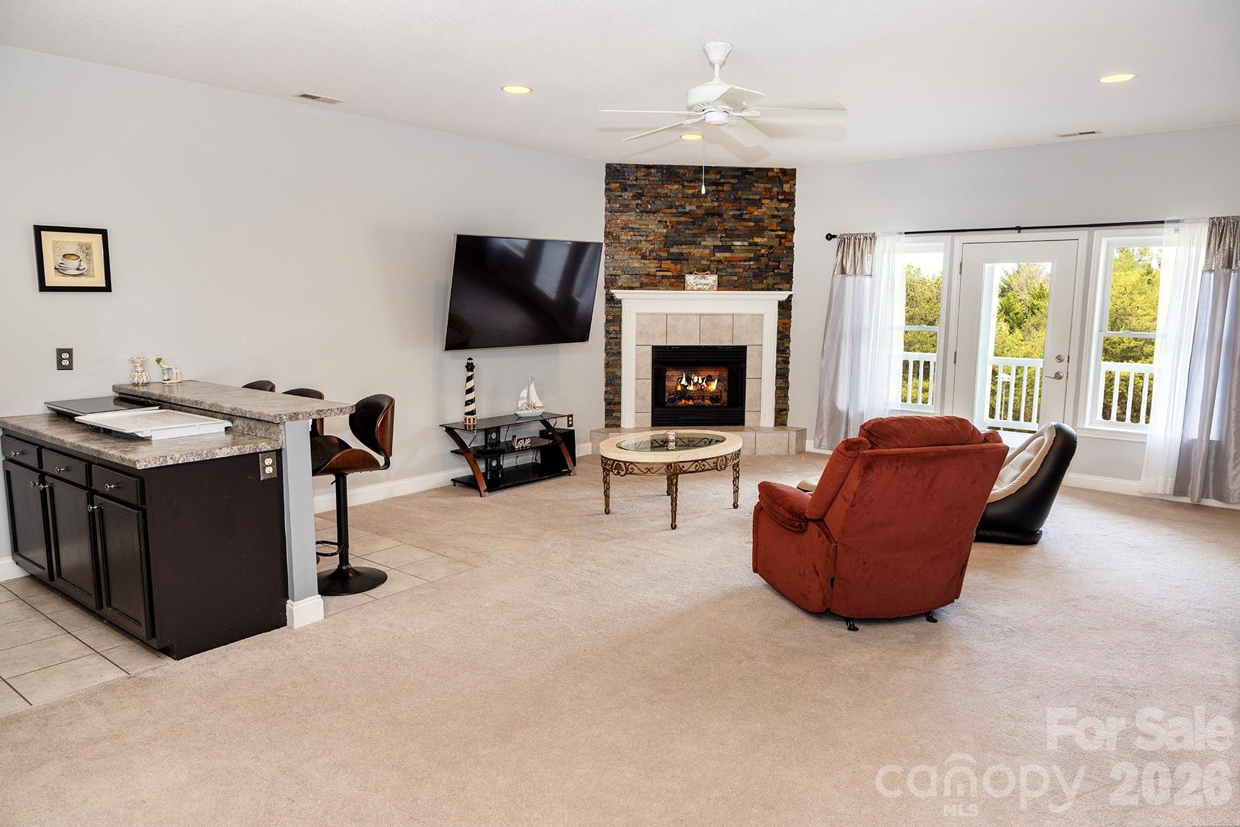 5 Gemini Heights — Weaverville