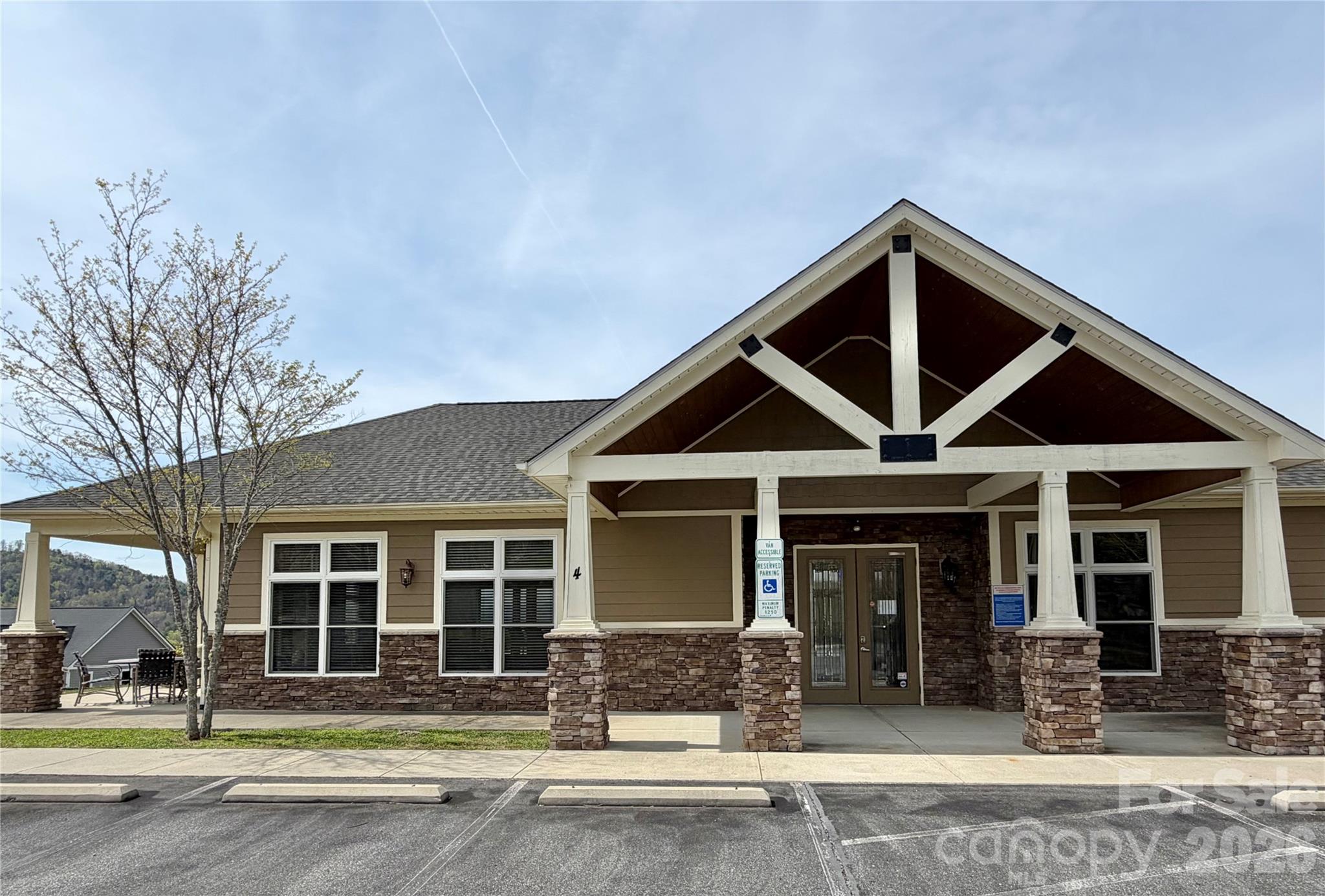 5 Gemini Heights — Weaverville