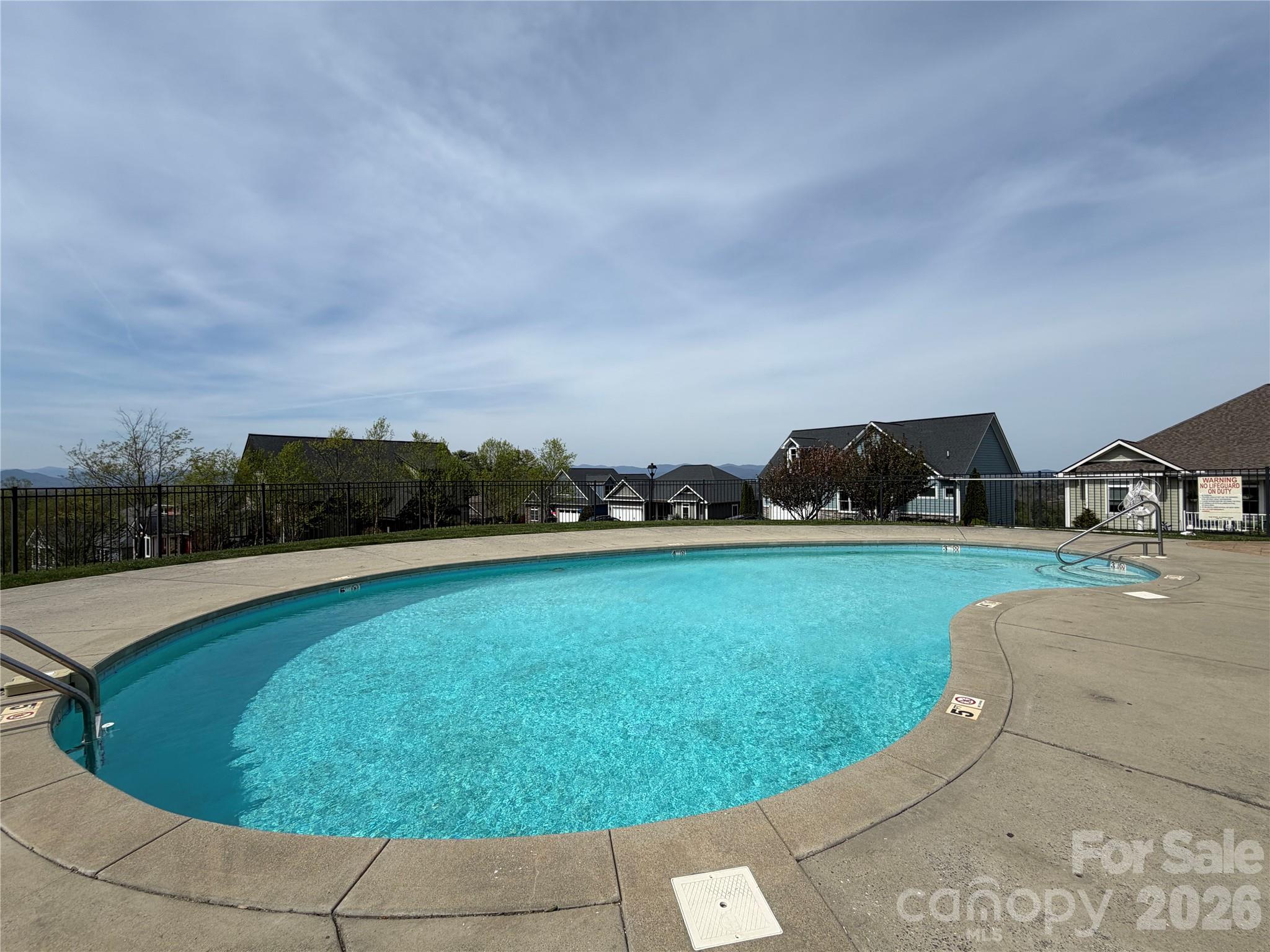5 Gemini Heights — Weaverville