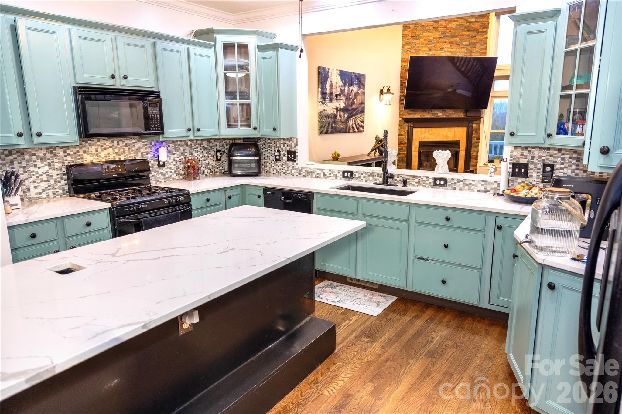 5 Gemini Heights — Weaverville