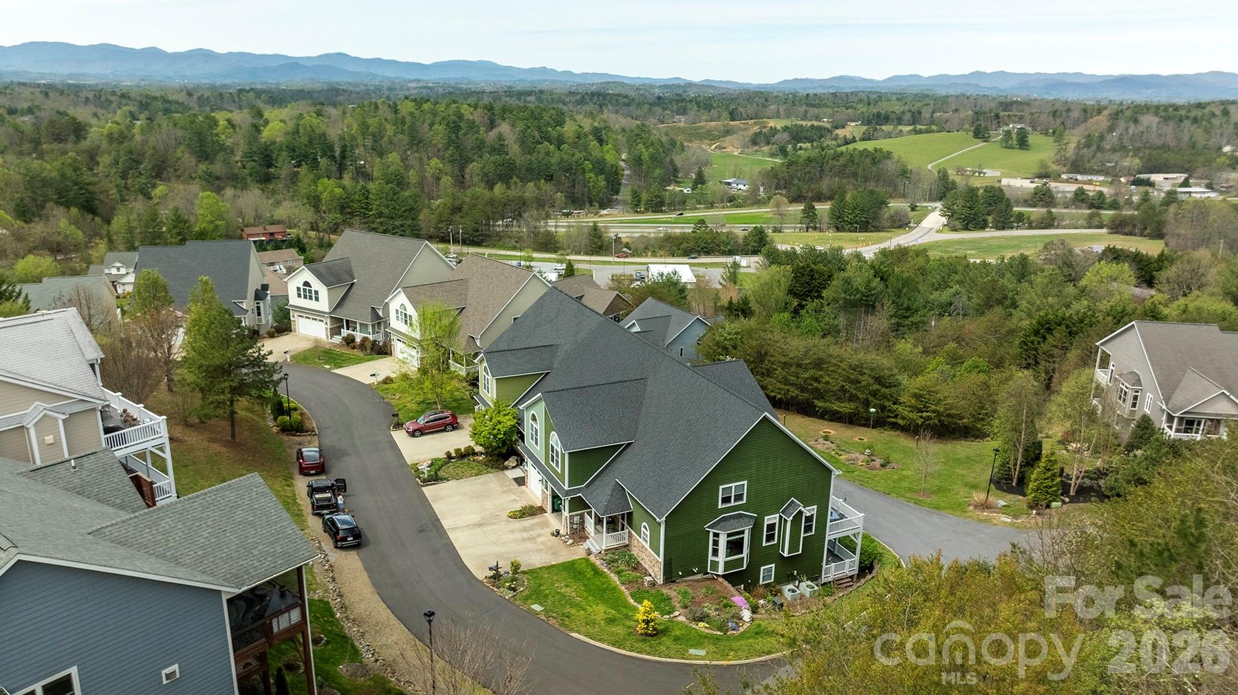5 Gemini Heights — Weaverville