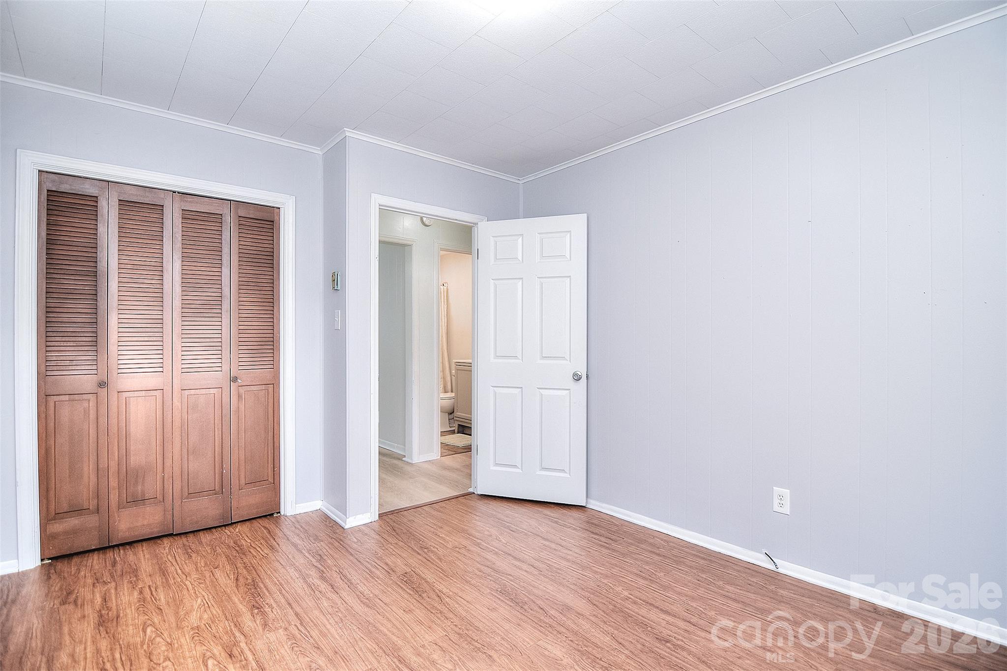 135 Oak Grove Road — Statesville