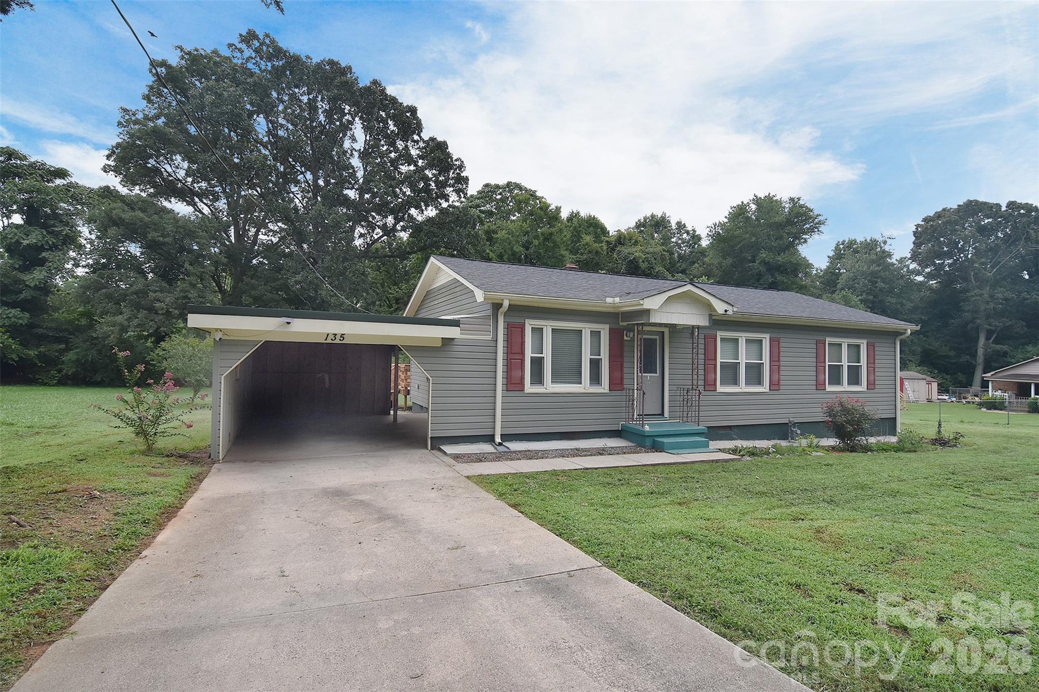 135 Oak Grove Road — Statesville