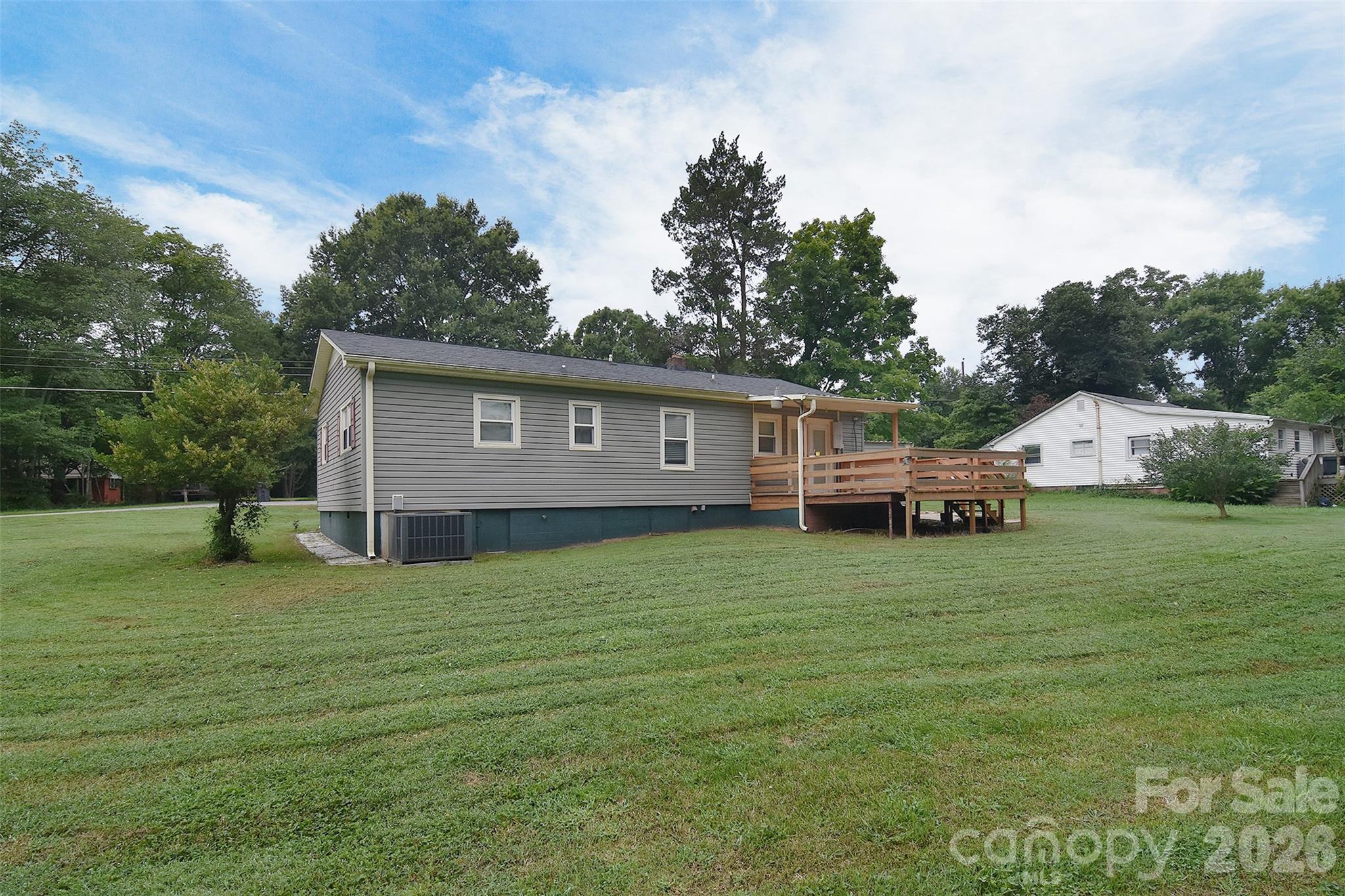 135 Oak Grove Road — Statesville
